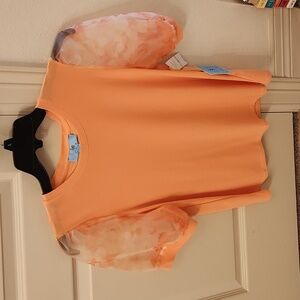 CeCe puff sleeve shirt.